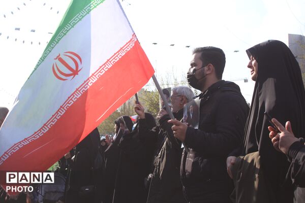 تشییع پیکر شهیدان لاریجانی، سلیمانی و شهدای ناو دنا