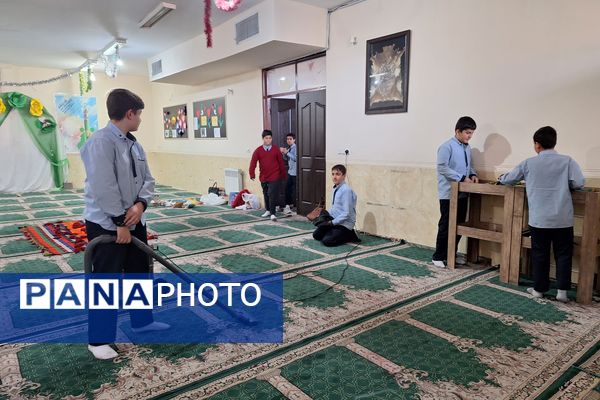 دانش‌آموزان دبستان معارف 6 با پاکسازی مدرسه به پویش چله خدمت پیوستند