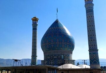 امامزاده قاسم نگین نیلوفری شهرستان زرقان
