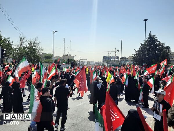 وداع باشکوه ملت با رهبر انقلاب و تشییع پیکر پاک و مطهر ایشان