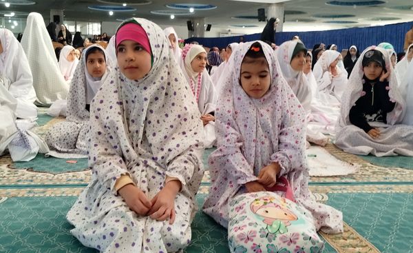 جشن تکلیف برای غنچه‌های نو شکفته در لردگان