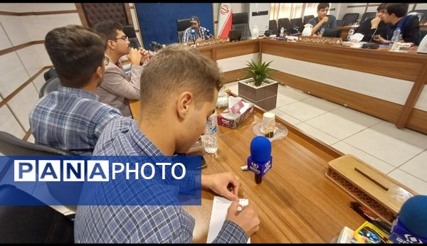 پانایی‌ها نوراوی مهر می‌شوند