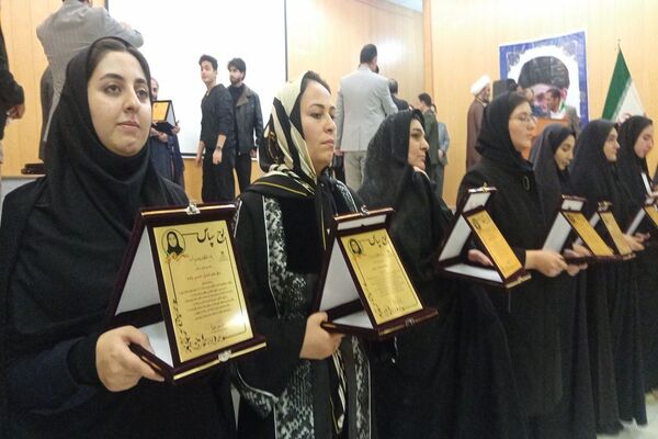 همایش تجلیل از رتبه‌های برتر کنکور در شهرستان مرزی پارس آباد مغان