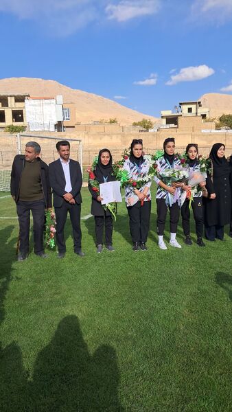 درخشش دختران فارسان بر قله مینی‌فوتبال کشور