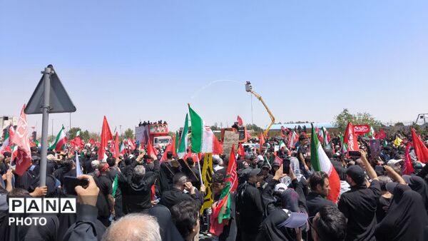 قاب هایی از لحظات وداع با آقای شهید
