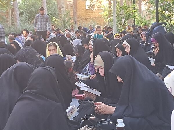 مراسم دعای عرفه درجوار شهدای گمنام پارک وحدت شهرستان آشخانه