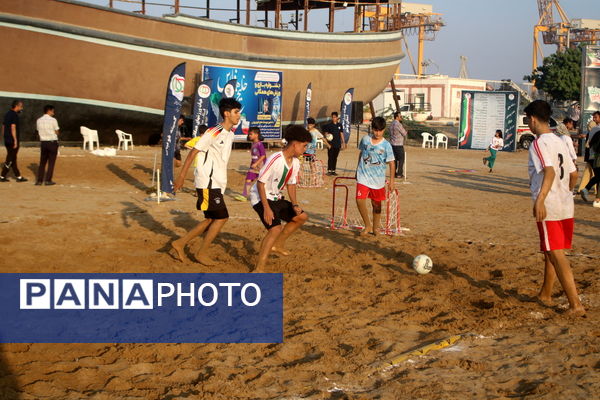 جشنواره بازی و ورزش های همگانی در ساحل بوشهر