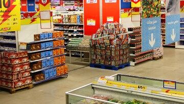 رئیس اتاق ایران خواستار حل مشکل تامین ارز کالاهای اساسی شد