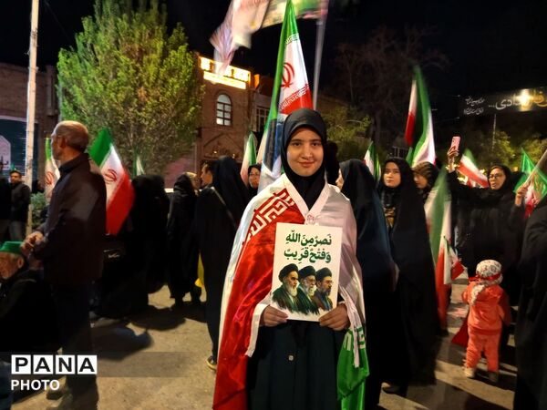 شور و خروش مردم نیشابور در سی و دومین شب شهادت رهبر انقلاب اسلامی 