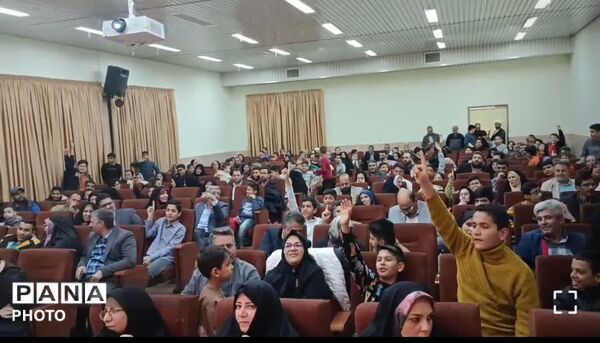 جشن تکلیف دانش‌آموزان دبیرستان پسرانه صدرا ابرکوه