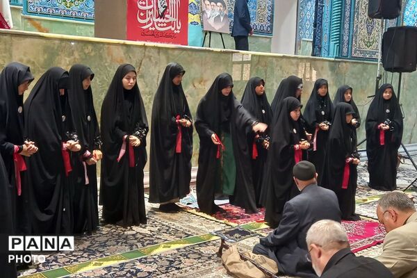 هم‌نوایی دانش‌آموزان شهرقدس در مصلی