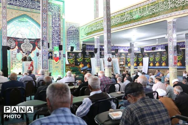 تأکید بر بصیرت و وحدت در نماز جمعه فیروزکوه