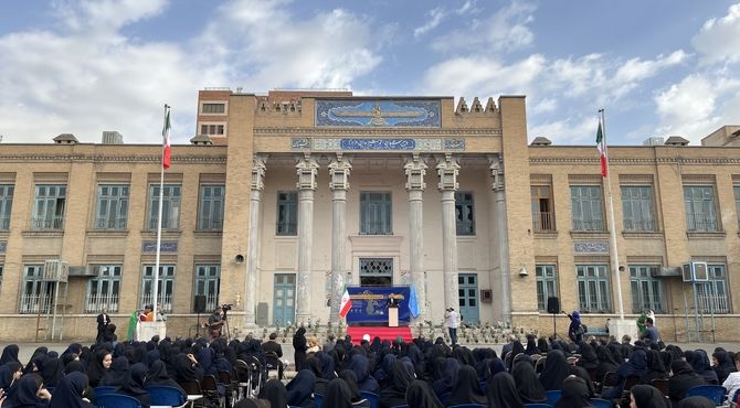 نمادی از پیوند تاریخ و آینده با حضور وزرای میراث و ارتباطات در مدارس منطقه ۶ 