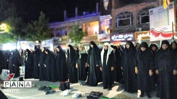 خواندن نماز استغاثه در تجمعات شبانه ملایر