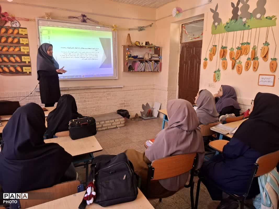  نشست تخصصی « توانا» و اصلاح الگوهای تدریس در شهرستان کلات