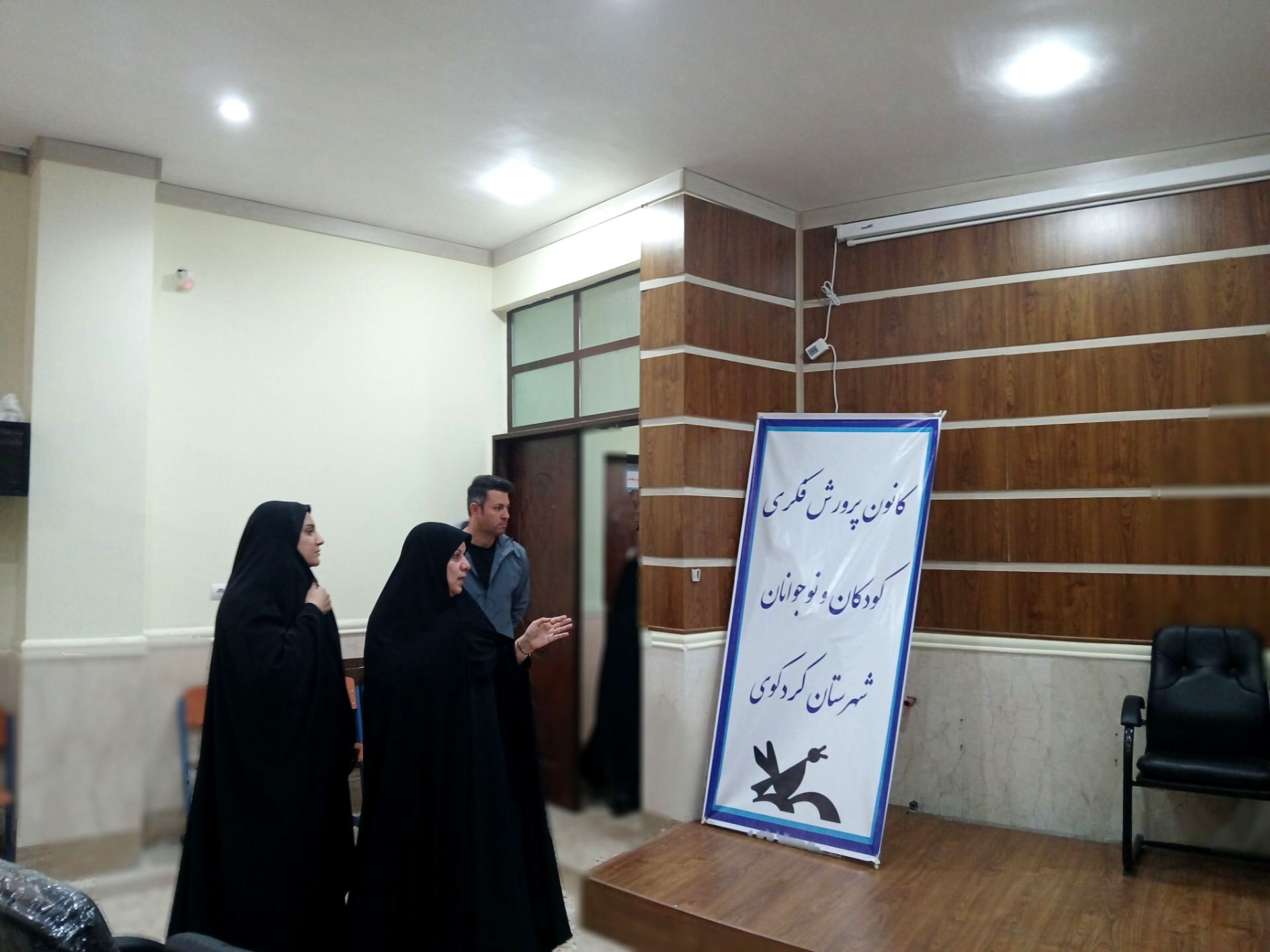 مربیان خط مقدم جبهه فرهنگی هستند
