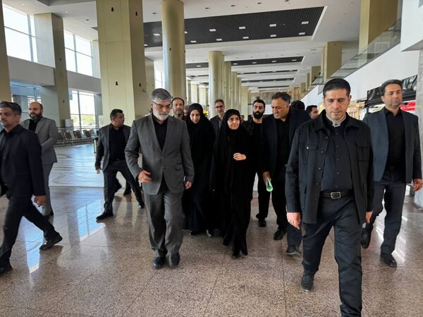 بازدید وزیر راه و شهرسازی از روند خدمات‌رسانی زائران در ایام پایانی دهه صفر