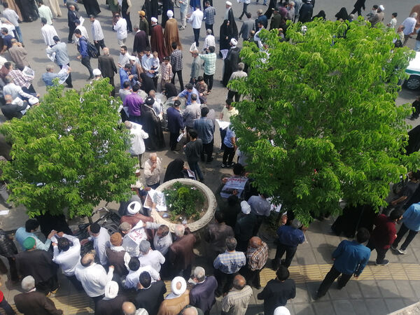 راهپیمایی نمازگزاران جمعه قم در حمایت از عملیات وعده صادق و طرح نور