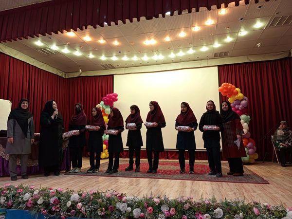 جشن نیمه شعبان و  گرامیداشت دهه فجر انقلاب اسلامی در کانون مهرتابان نیشابور
