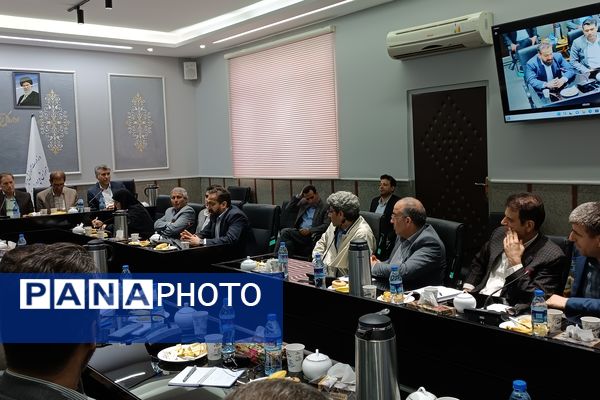 برگزاری نشست ستاد راهبری نماد و بازدید از مدارس