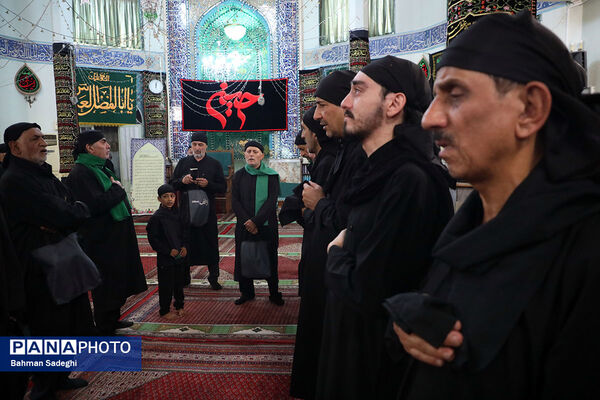  عزاداری روز تاسوعای حسینی در هیات سقاهای همدانی مقیم مرکز