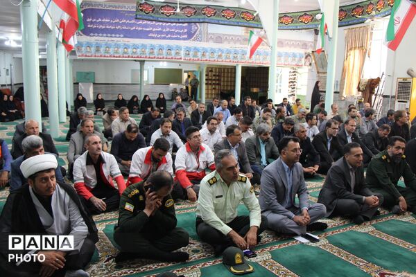 تجلیل از مدیران و کارمندان نمونه شهرستان سملقان 