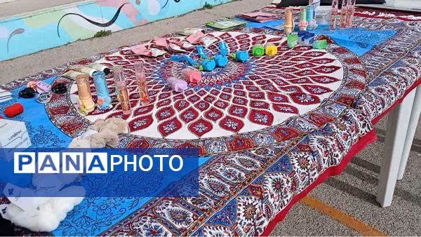 جشنواره بازارچه خوارزمی در دبیرستان بهرام رزمی ناحیه یک شیراز