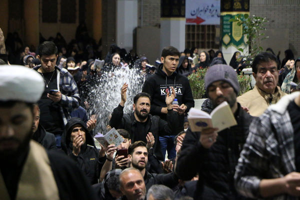 مراسم احیای شب بیست و یکم ماه رمضان در حرم کریمه اهل بیت(س)- 2