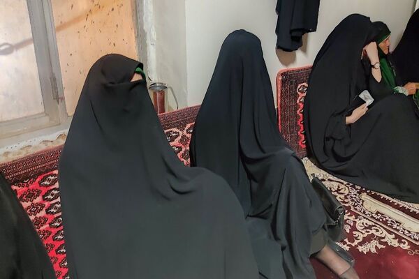 عزاداری شب هشتم ماه محرم در شهر بار 