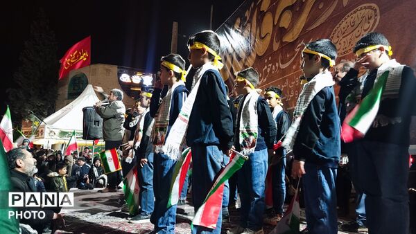 پدر از میان ما رفته ولی پسرش باز علمدار شده 
