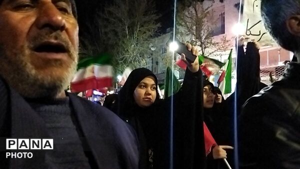 از پیر تا کودک برای حفظ  وطن آمدند-۱