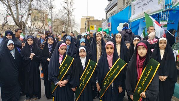 تجلی حضور باشکوه مردم در راهپیمایی ۲۲ بهمن 