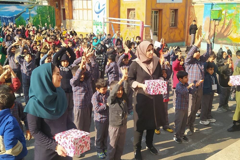 برگزاری جشن میلاد حضرت زهرا(س) و روز مادر در مدارس شهرستان پیشوا