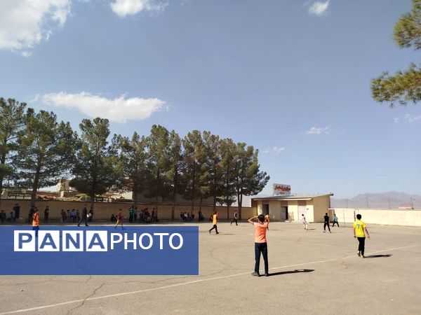 المپیاد درون مدرسه‌ای در مدرسه شهید اسکندری کاشمر