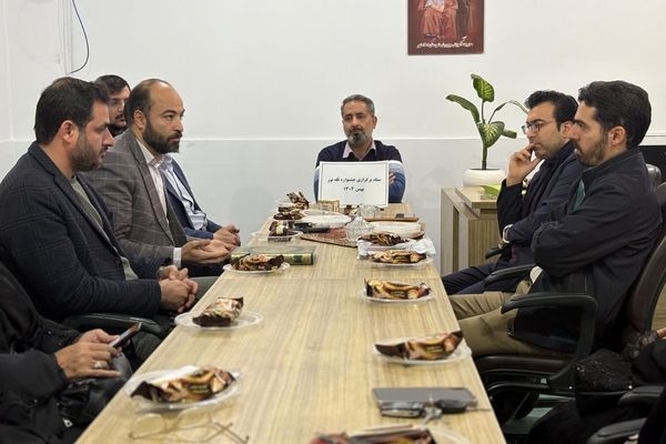 جلسه ستاد برگزاری جشنواره قرآنی قله نور در شهرستان اسلامشهر