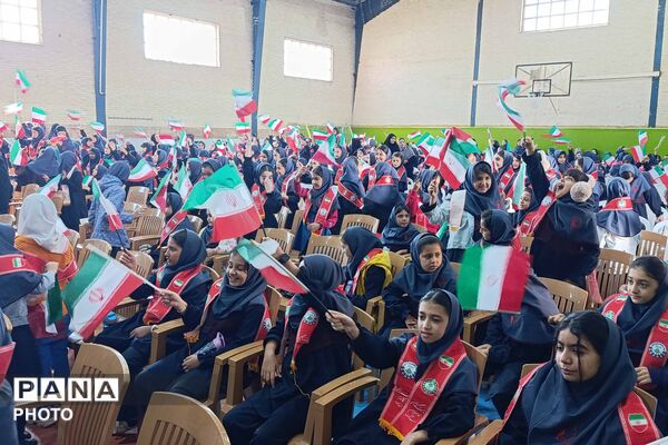 تقسیم مهربانی با شور عاطفه‌ها در مدارس خراسان شمالی