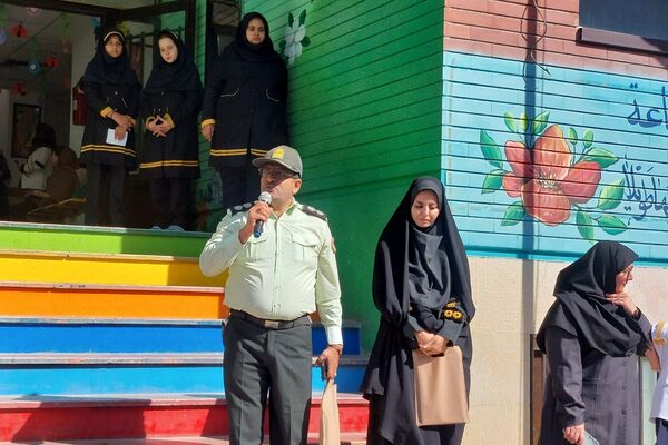 گرامیداشت هفته فراجا در مدارس ناحیه دو شهرری 