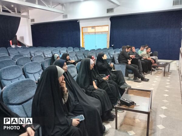  هم اندیشی مسئولان انجمن اسلامی در کانون فرهنگی تربیتی شاهد