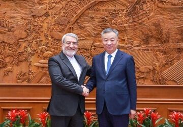 چین: آماده ارتقای روابط با ایران هستیم