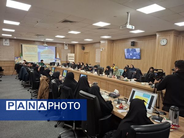 چهارمین جلسه کارگاه تربیت تسهیل‌گر کتابخوانی نوجوان