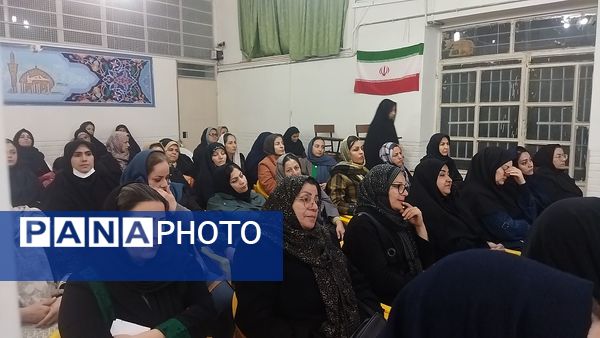 جلسه  اولیای دبیرستان شاهد ابوذر غفاری نیشابور 