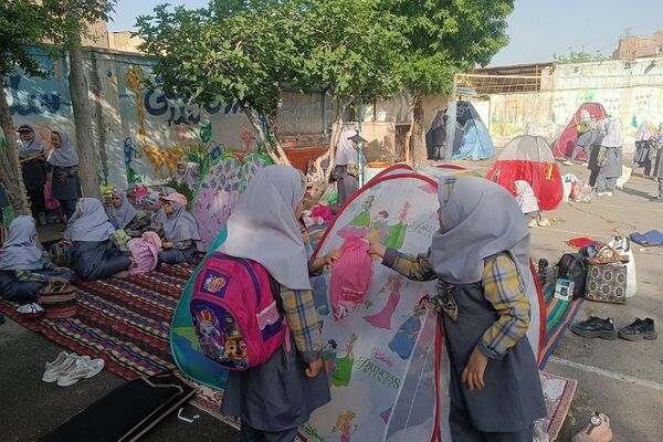 برگزاری اردون مدرسه‌ای در دبستان دخترانه آیت‌الله مرعشی نجفی قلعه نو کهریزک 