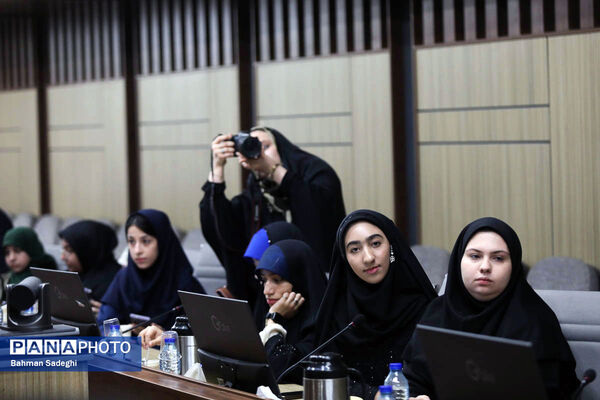 مراسم تجلیل از دانش آموز خبرنگاران شهر تهران