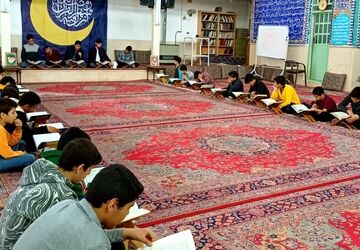 برگزاری محفل انس باقرآن در مسجدالنبی شهرستان‌ زارچ 