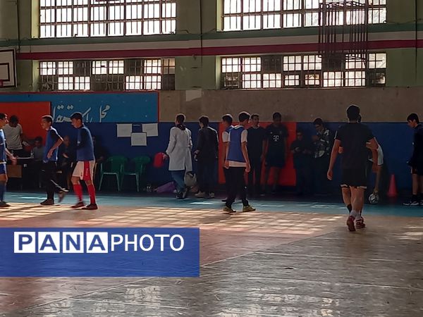 برگزاری مسابقه‌ فوتسال دانش‌آموزی توسط دبیرستان شاهد مهدیون