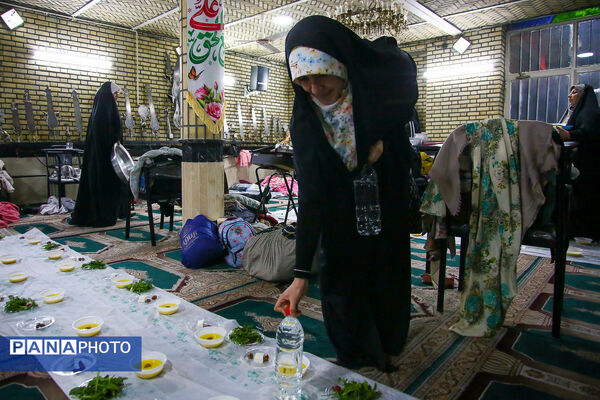 اعتکاف دانش‌آموزی در مسجد قائمیه