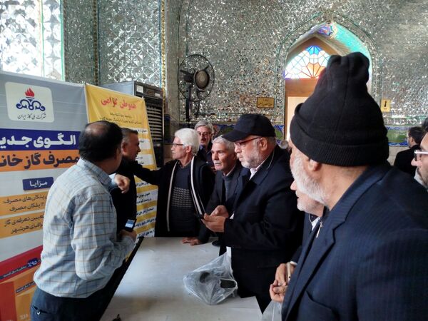 میز خدمت نماز جمعه کاشمر با حضور کارکنان شرکت گاز