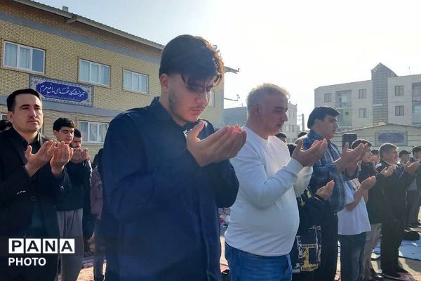 شکوه وحدت در قرچک؛ اقامه باشکوه نماز عید سعید فطر در صفوفی الهی