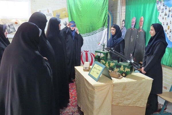 فجر دانش آموزی در قلبِ ری