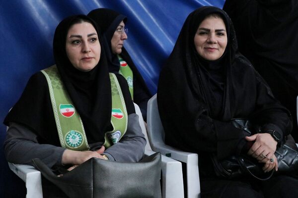 همایش «یاوران انقلاب» در بهارستان‌دو
